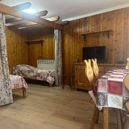 Casa Camos Cervinia Διαμέρισμα *